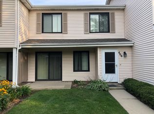 466 Buchanan Ct, Vernon Hills, IL 60061