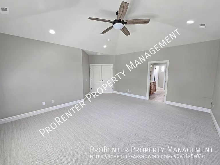 843 Eaglepointe Dr — Photo 24