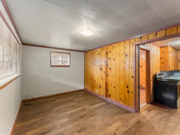 10710 Grandview Ave, Green Mountain Falls, CO 80819