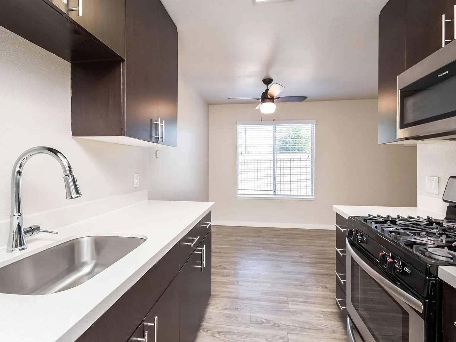 Riverbend Apartments — Photo 3