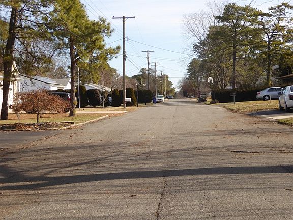 4th image of 1541 9th Ave