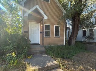 1408 Washington St NE APT 1, Minneapolis, MN 55413