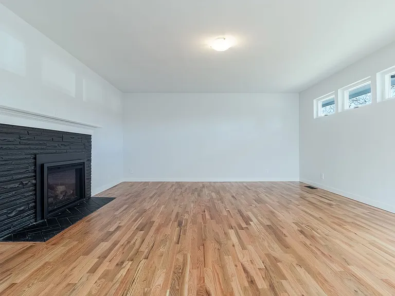 1830 Echo Pl — Photo 2