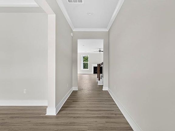 5th image of 504 Inchmore Dr