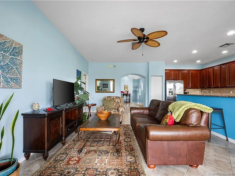 691 SW Glen Crest Way — Photo 15