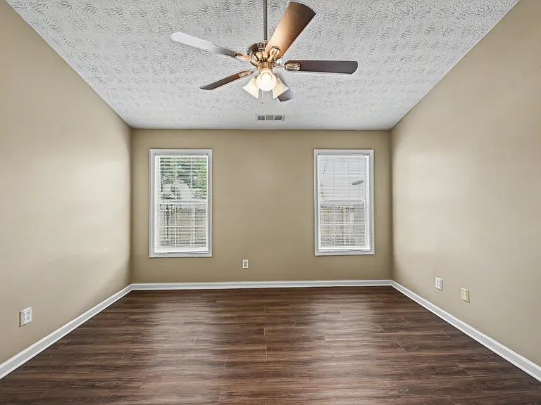 3268 Crossfield Way — Photo 9