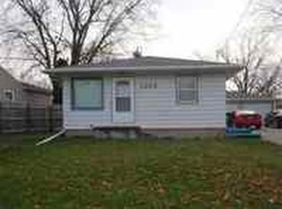 1339 Huntington Rd, Waterloo, IA 50701