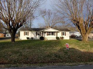 509 Greenwood Dr, Lafayette, TN 37083
