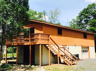 303 Winchester Dr, Tobyhanna, PA 18466