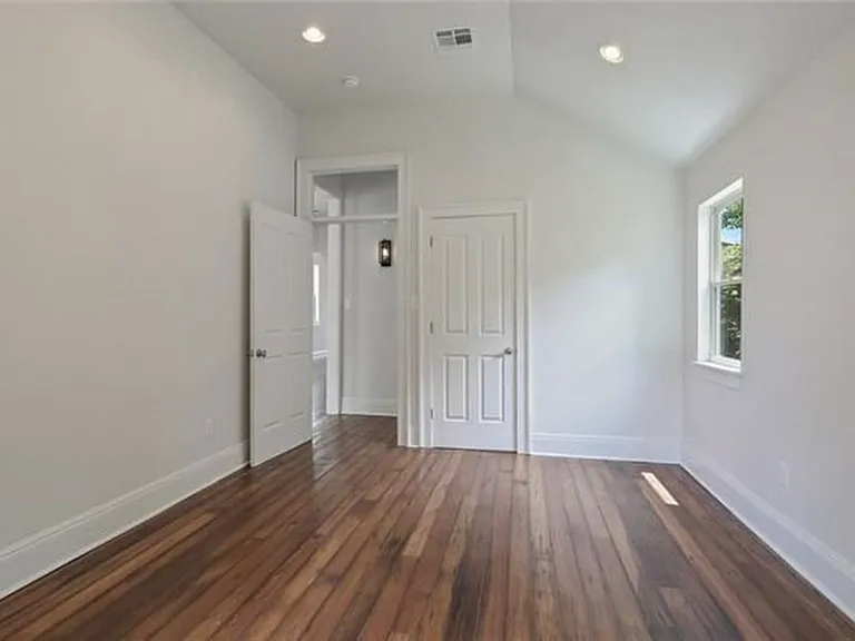 8616 Jeannette St — Photo 11