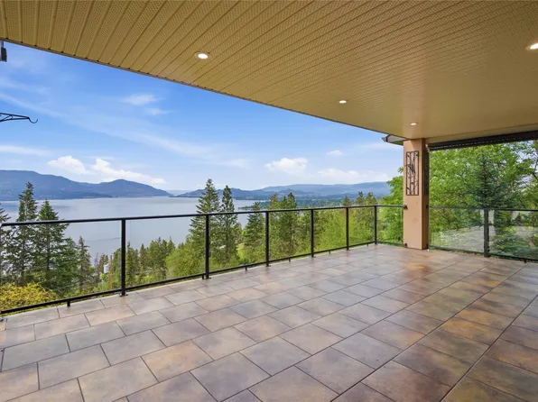 448 Viewcrest Rd, Kelowna, BC V1W 4K1