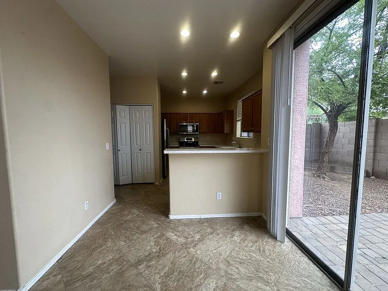 8927 E Crescent Ave — Photo 12