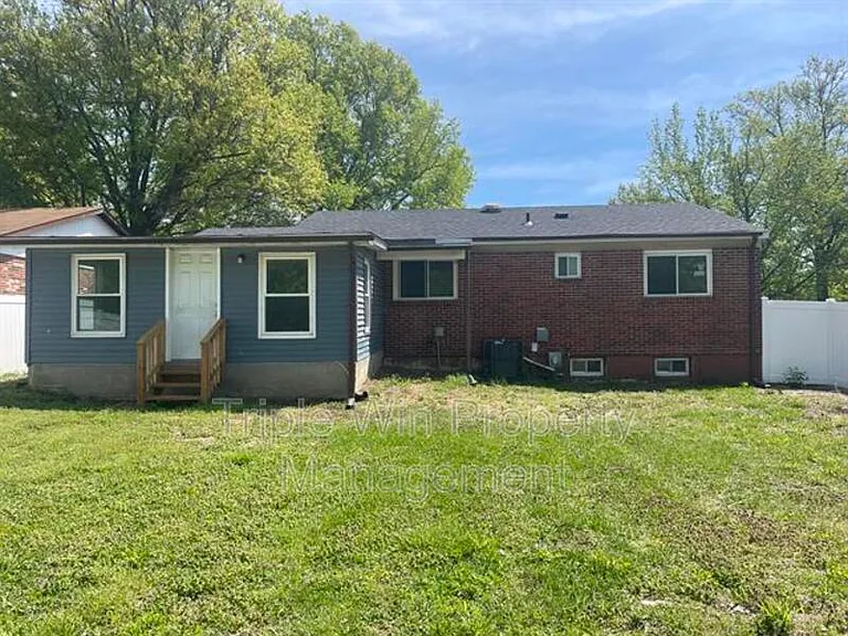 2415 Stoney End Ct — Photo 8