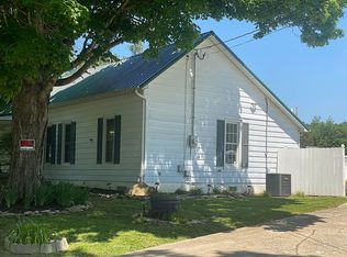 101 Walnut St, Raywick, KY 40060