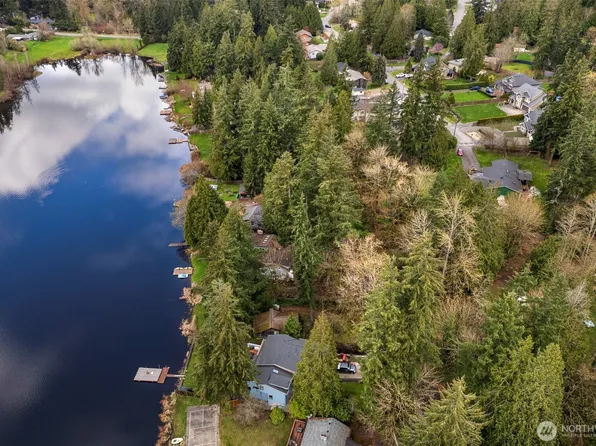 13625 E Lake Kathleen Drive SE, Renton, WA 98059