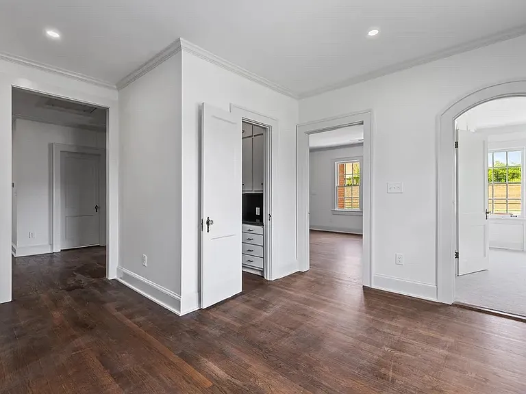 59 Perry St — Photo 10