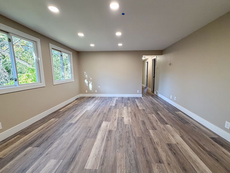 Bright and sunny living area