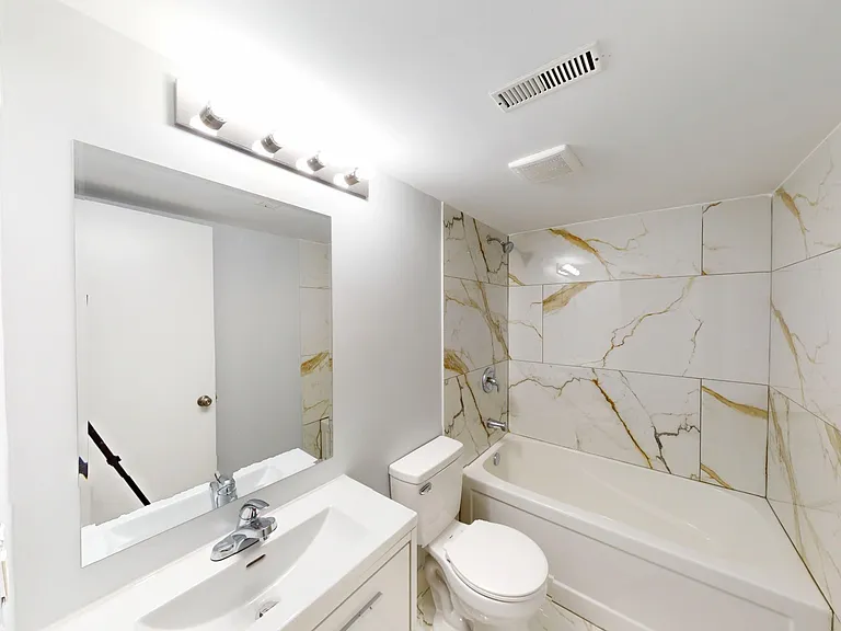 3 Sabrina Rd SW — Photo 9