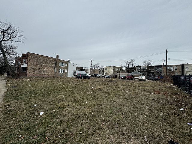 1st image of 4222 W Adams St