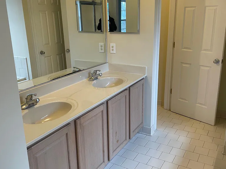 210 Earhart Ct — Photo 21