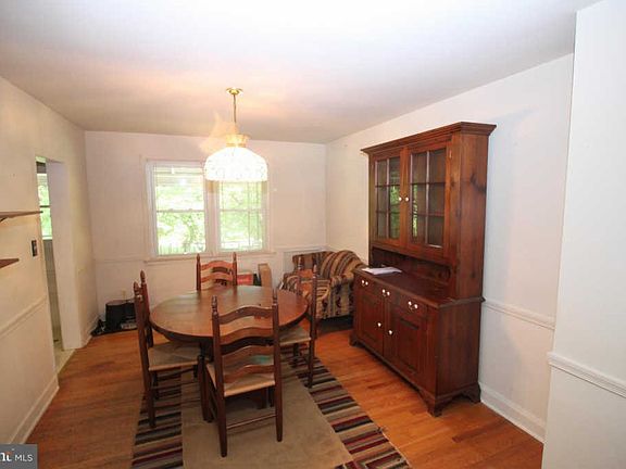 3rd image of 229 Medwick Garth W
