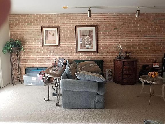 4th image of 21B Rosemont Ct