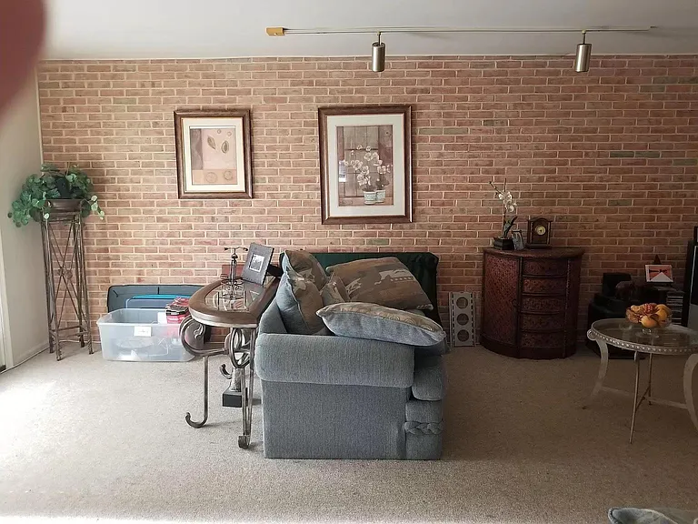 21B Rosemont Ct — Photo 3