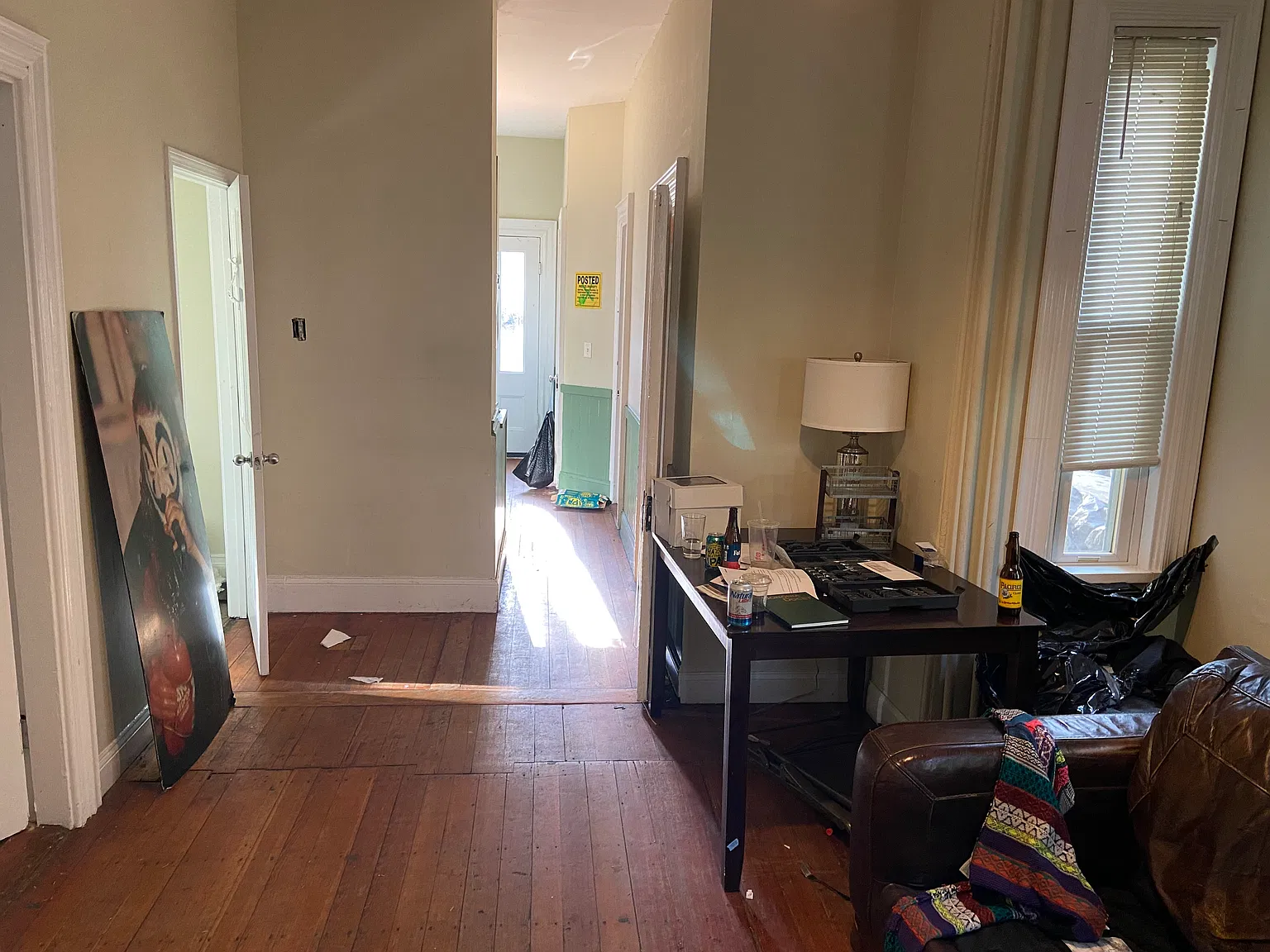 8 bed, 2.5 bath, 3400 sqft, $1,400 — Photo 4