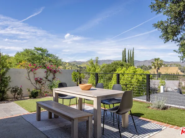 29353 Deep Shadow Dr, Agoura Hills, CA 91301