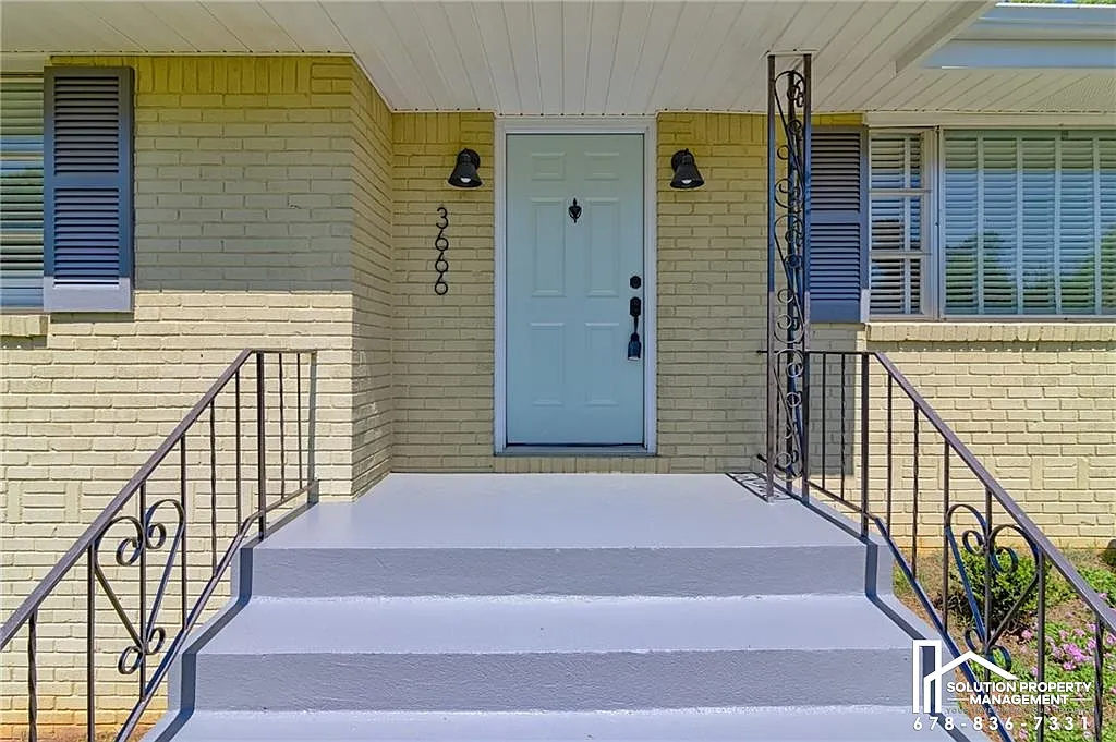 3 bed, 1099 sqft, $2,395 — Photo 2