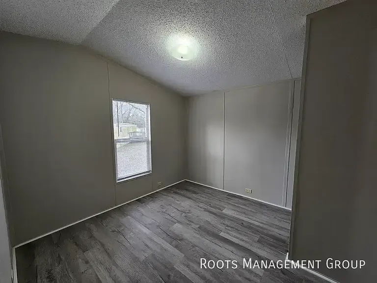 1233 Paul Ln #1233P — Photo 7