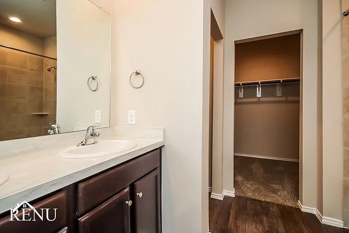 2407 Heeney Park Ln — Photo 12