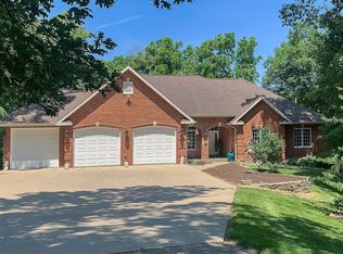 85 Ford Dr, East Dubuque, IL 61025