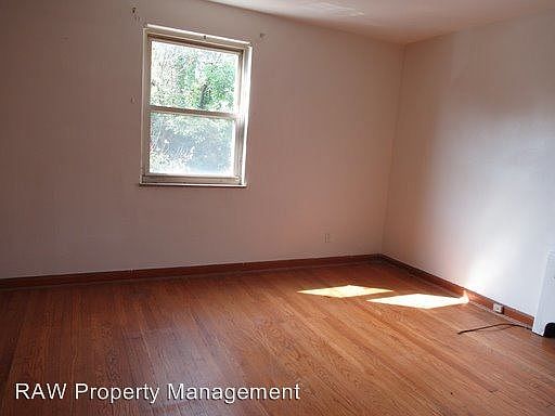 4th image of 1951 N Lynndale Ave APT 4