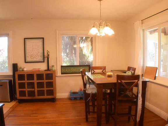 4th image of 872 Arbor Ave