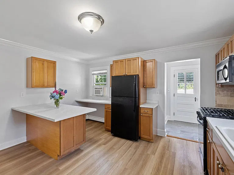 Phillips St — Photo 11