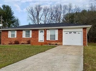 105 Willowbrook Rd, Hendersonville, NC 28792