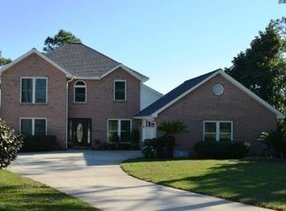 7581 N Shores Dr, Navarre, FL 32566