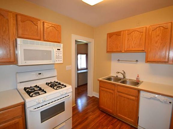 2nd image of 2112 Jefferson Ave