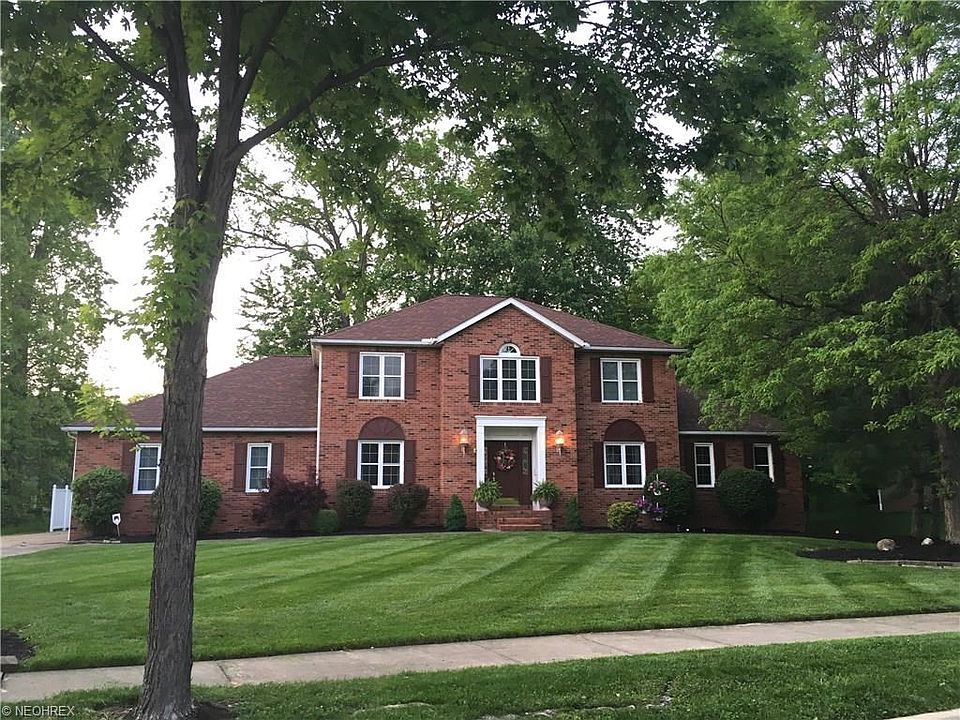 1st image of 327 Timber Ridge Dr