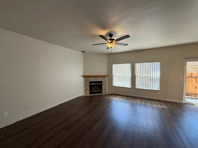2917 Snyder Avenue - B — Photo 2