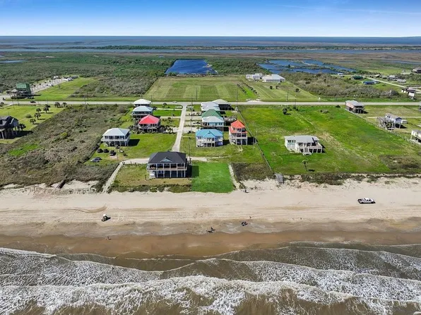 776 Bolivar Dunes Blvd, Port Bolivar, TX 77617