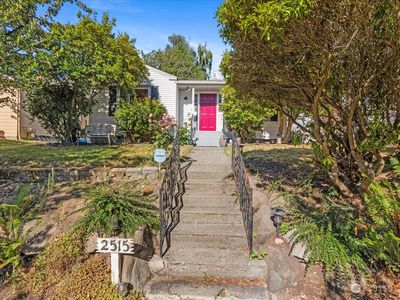 2515 35th Avenue W, Seattle, WA, 98199