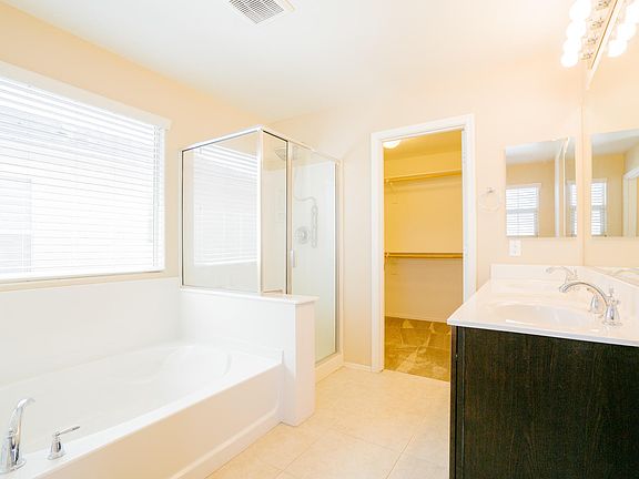 5th image of 2542 N 73rd Dr