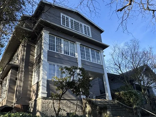 5703 18th Avenue NE, Seattle, WA 98105