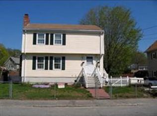 36 Sutherland St, Lowell, MA 01850