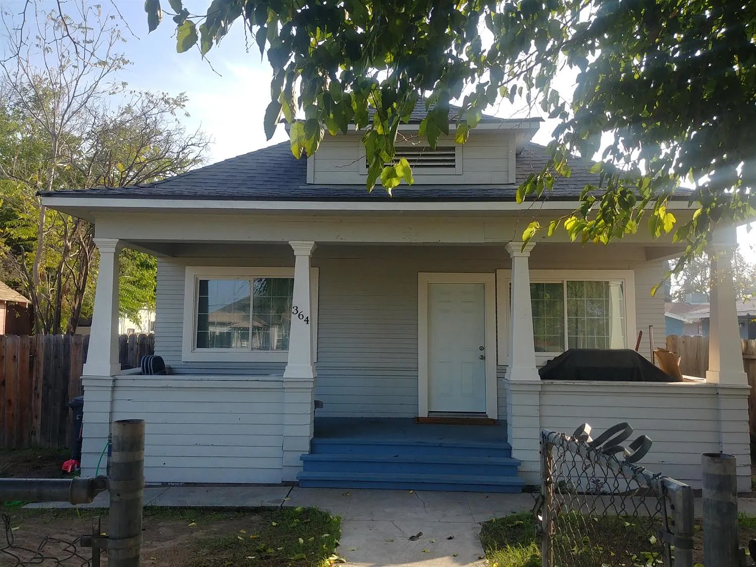 364 Angelus St photo 1