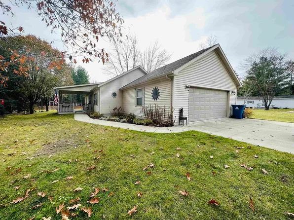 2996 W River Dr, Gladwin, MI 48624