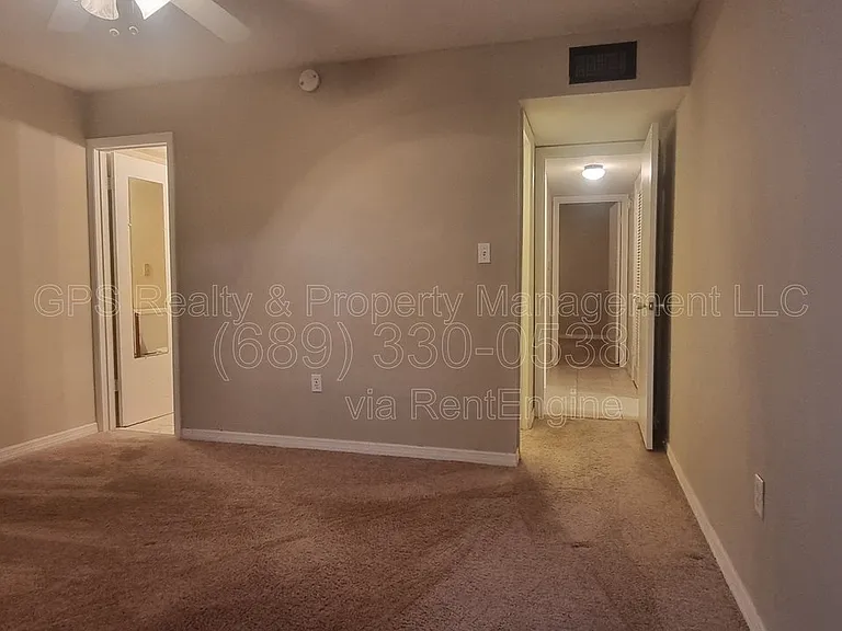 2500 Lee Rd #103 — Photo 16