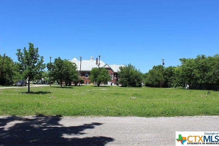 1st image of 0 W Pietzsch St